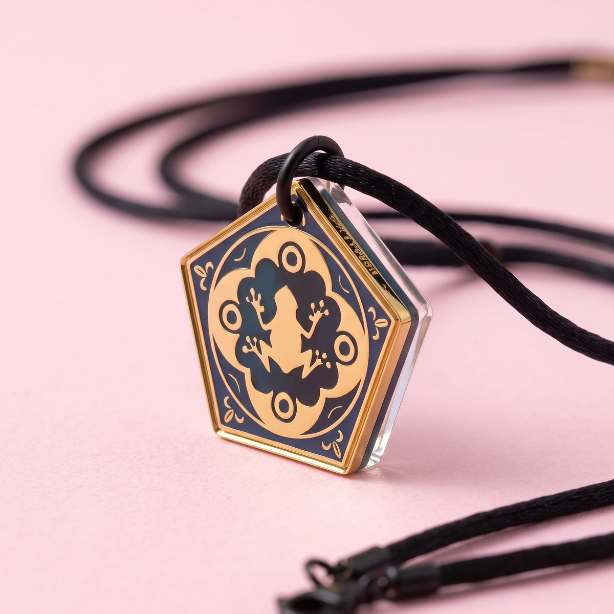 Collar o Pin Rana de Chocolate